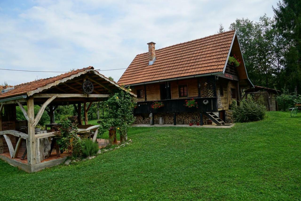Villa Dorina Hiza Karlovac Exterior foto