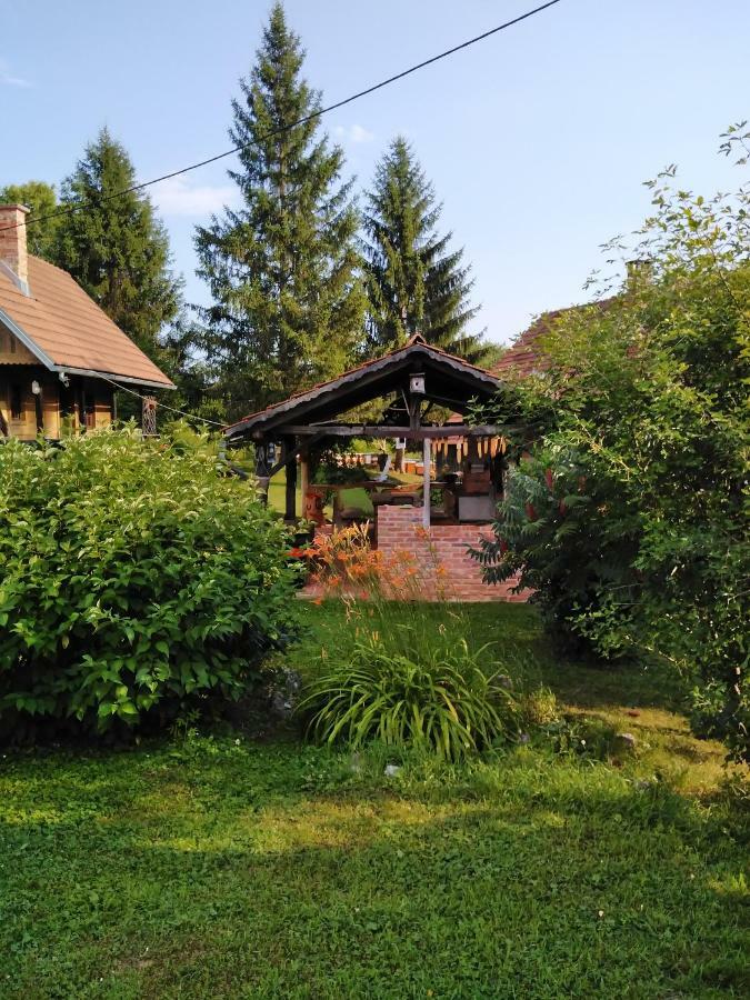 Villa Dorina Hiza Karlovac Exterior foto