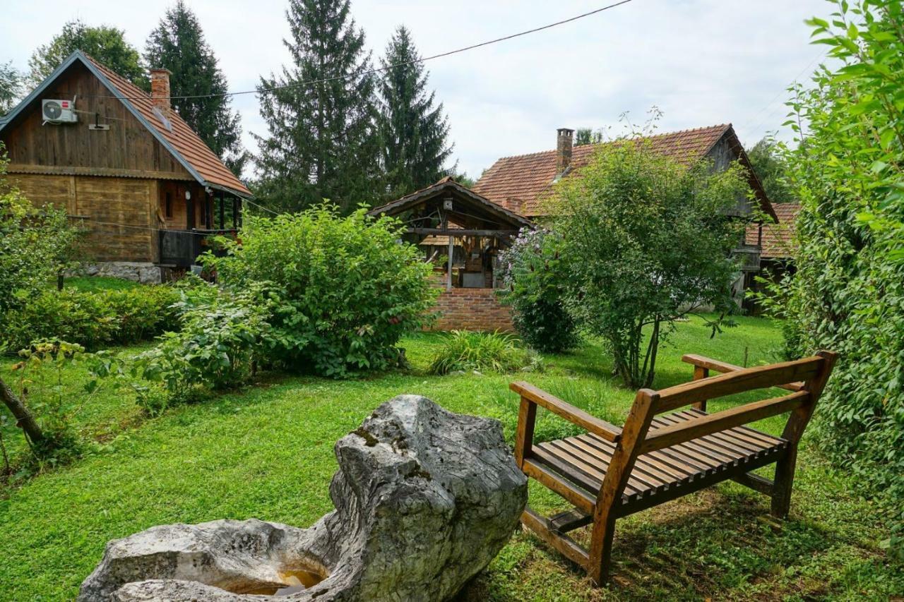 Villa Dorina Hiza Karlovac Exterior foto