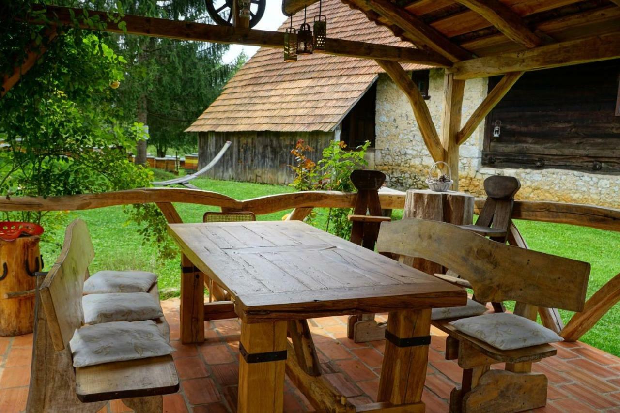 Villa Dorina Hiza Karlovac Exterior foto
